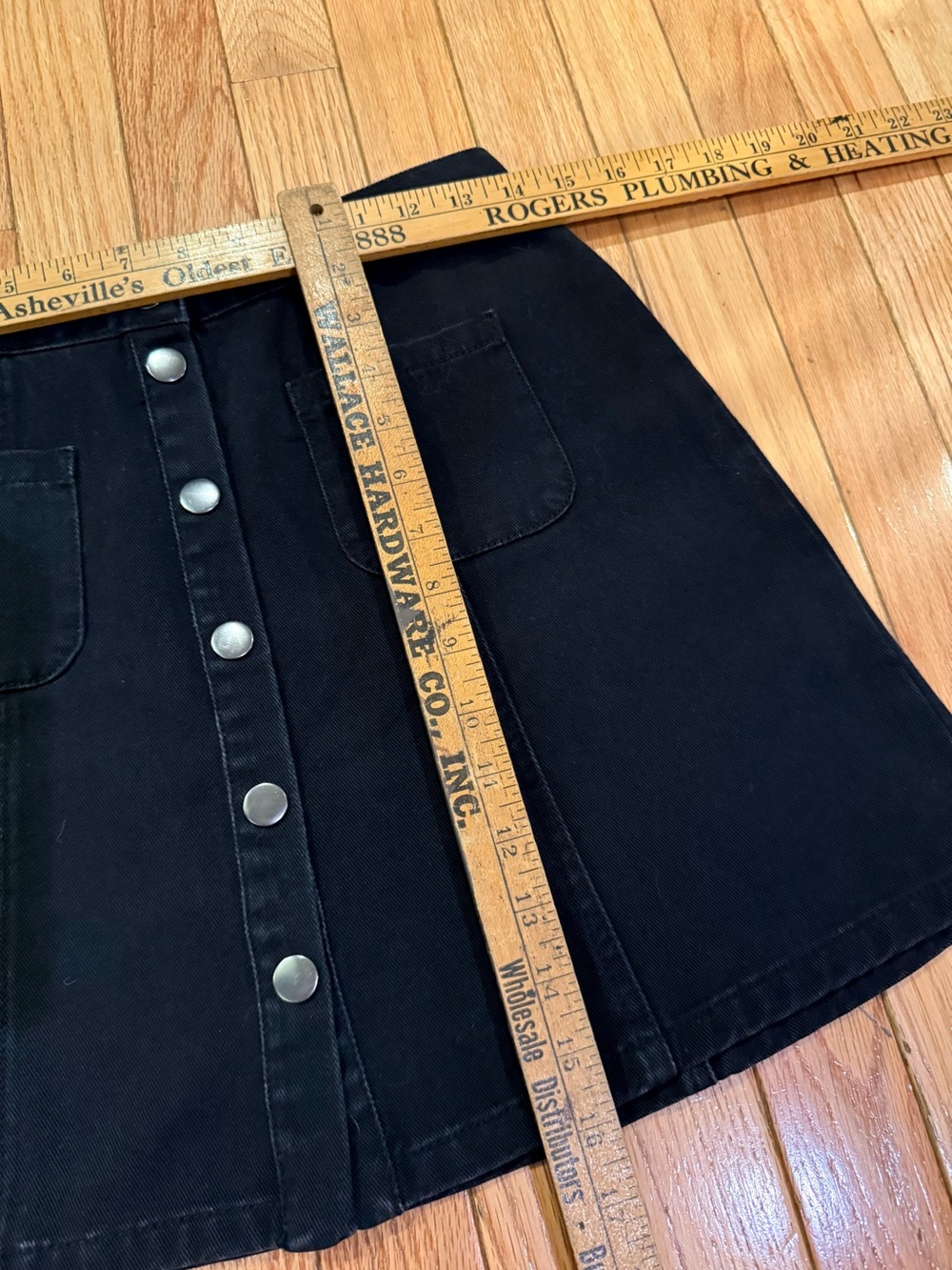 BDG Black Button-Front A-Line Denim Mini Skirt Size M goth punk alternative - Picture 4 of 6